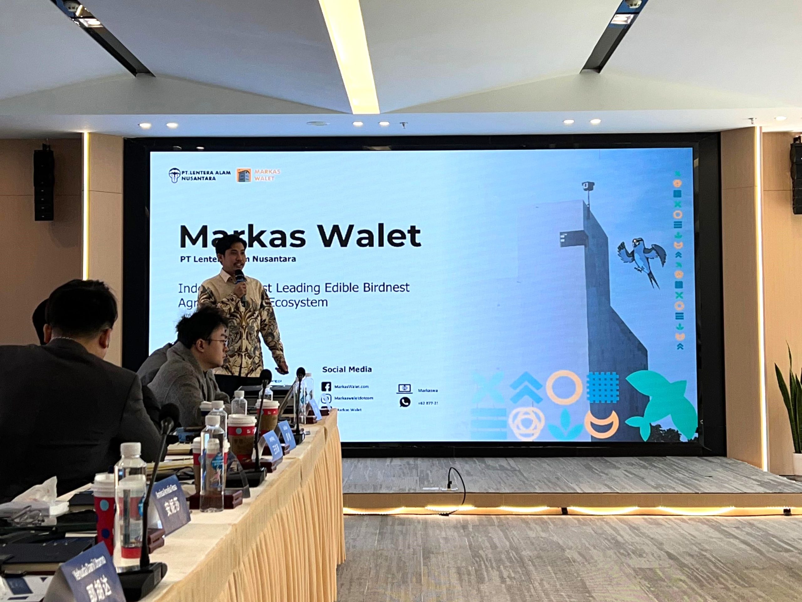 Pemaparan Materi oleh CEO Markaswalet di Innovfest Suzhou 2024 (2)